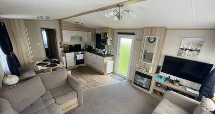 Holiday Park Caravan Fluffy in Harts Holiday Park