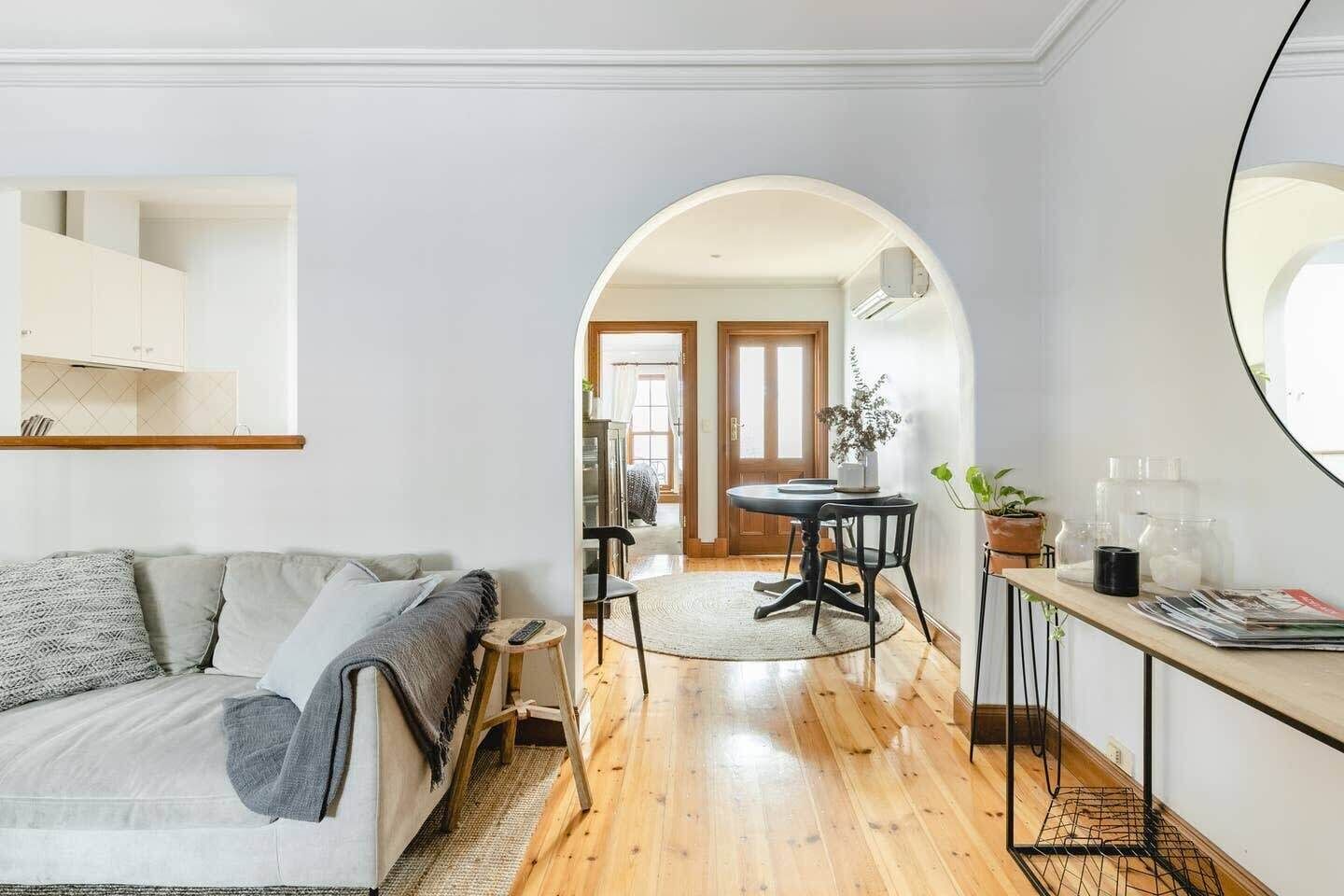 GRUMPY'S COTTAGE a renovated historic cottage