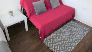 Interior - (189OC-5) Studio Near Beach & Town Centre  (Bournemouth)