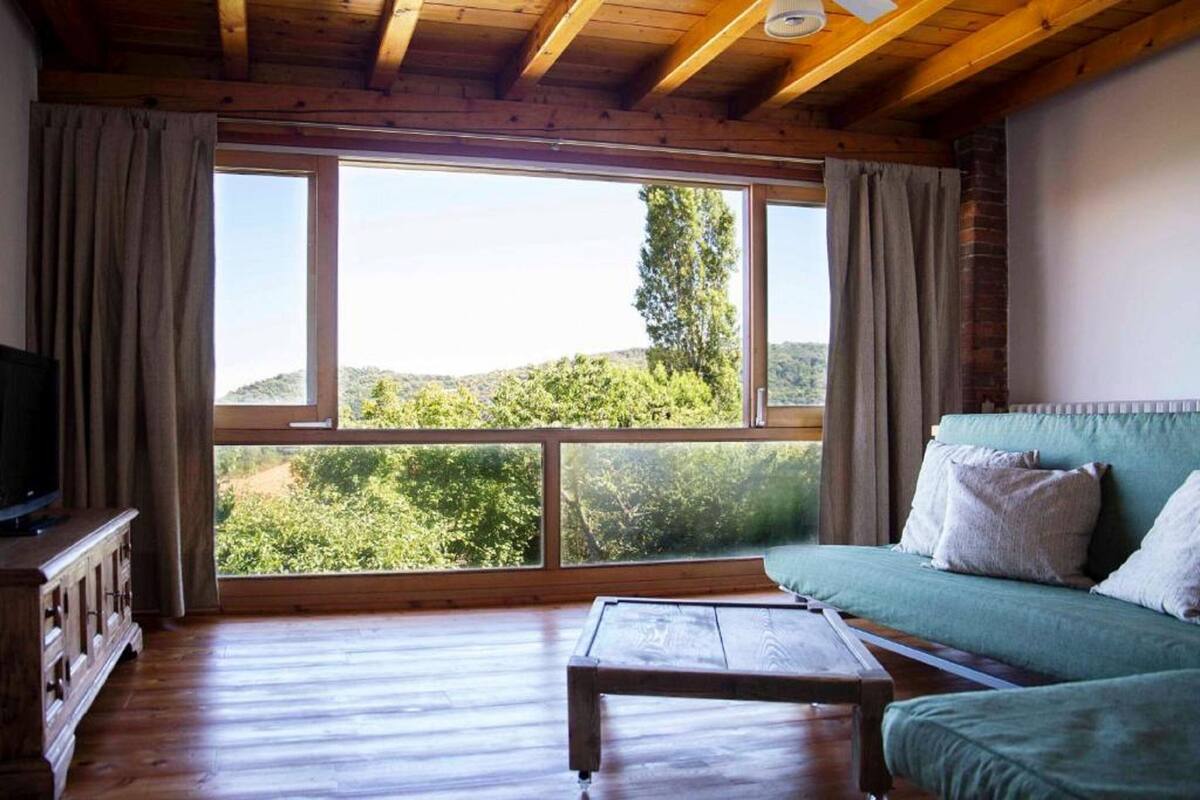 Apartamento | Zona de estar | Una televisión de pantalla plana
