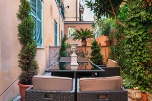 Basic-Apartment, Mehrere Betten | Unterkunftsgelände