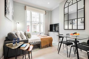 Appartement | Salle de séjour | Télévision