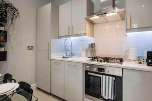 Appartement | Cuisine privée | Réfrigérateur, plaque de cuisson, lave-vaisselle, cafetière/bouilloire
