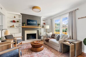 TV - Short Drive to Everything! | Harbor Lane (Mount Pleasant)