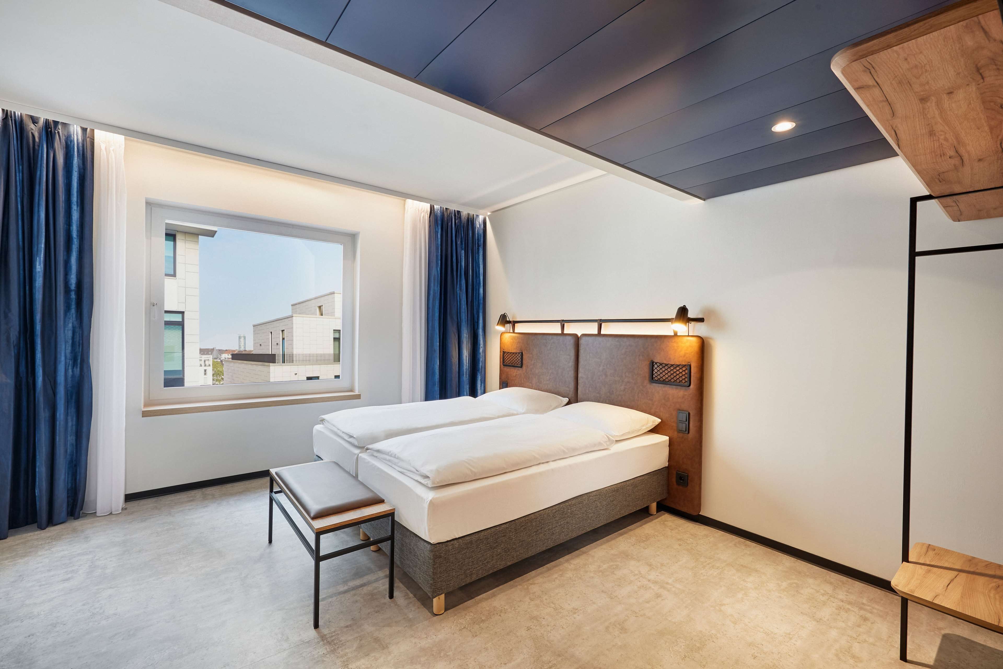 1 bedroom, hypo-allergenic bedding, soundproofing, free wifi