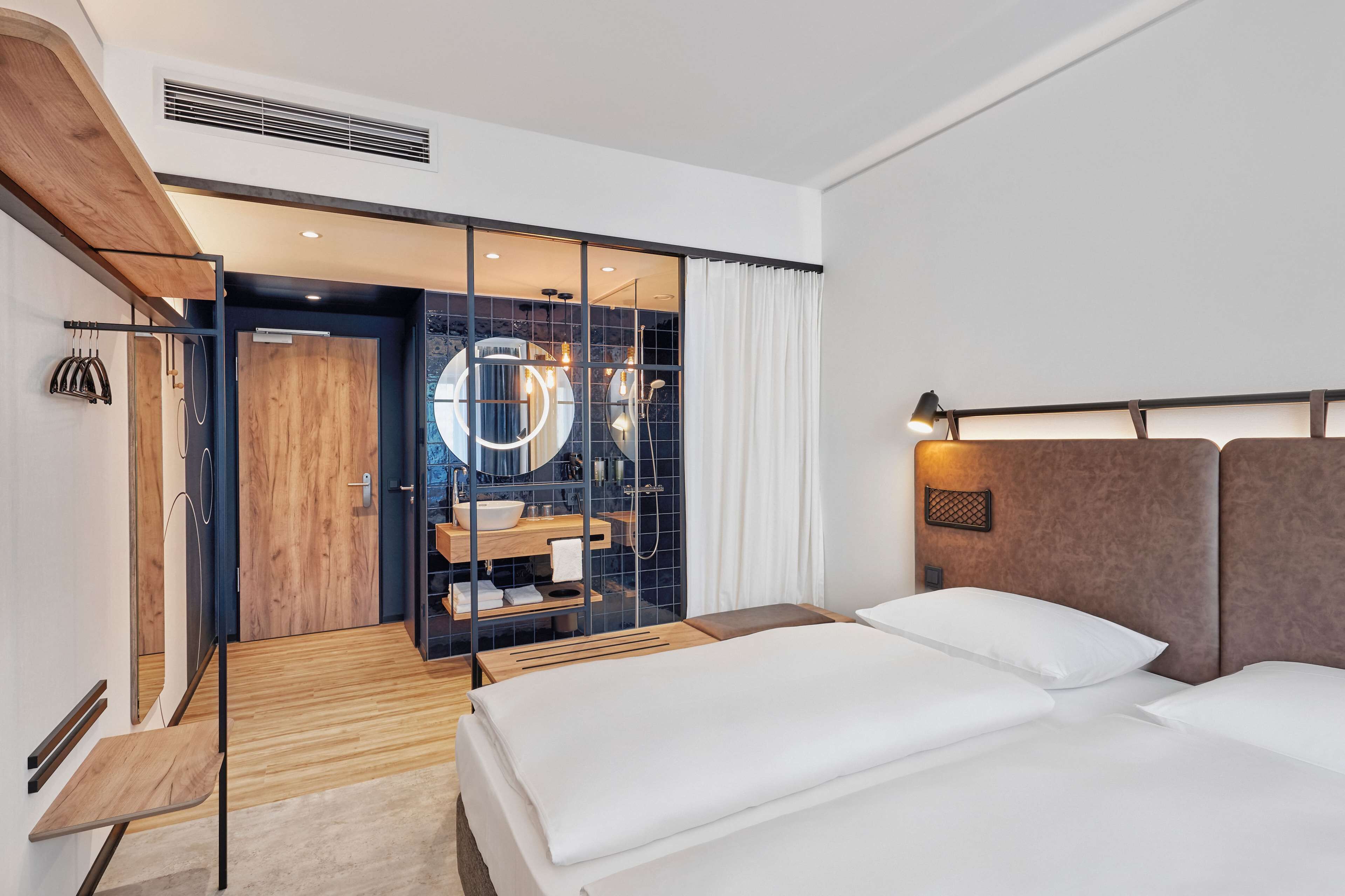 1 bedroom, hypo-allergenic bedding, soundproofing, free wifi