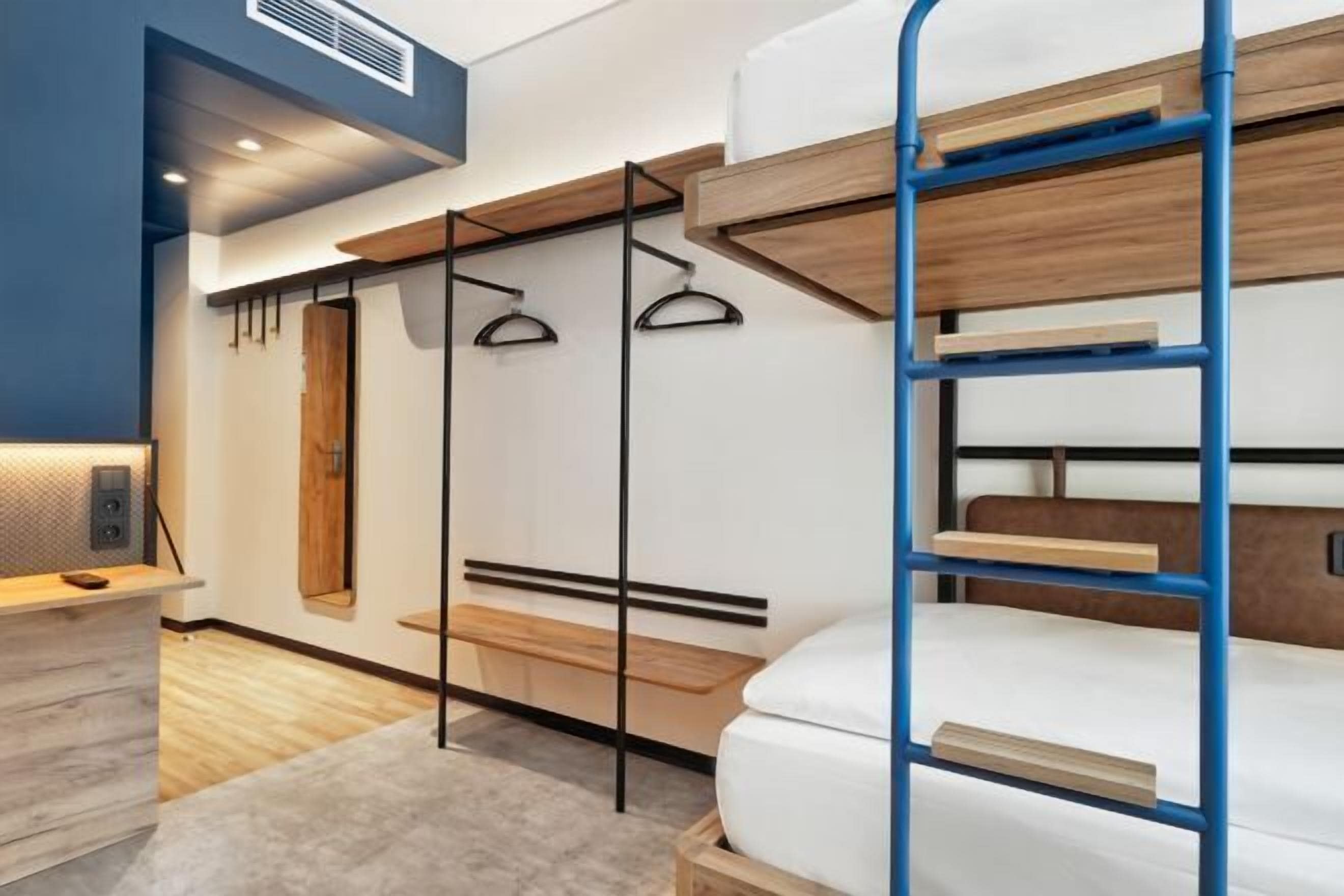 Ropa de cama hipoalergénica, insonorización, wifi gratis y ropa de cama 