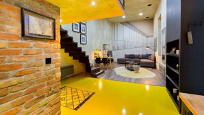 Unclassified image, 2 of 48, button - Bright Warwick Chambers Apartment (London)