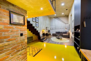 Departamento básico, 1 cama matrimonial y sofá cama | Cocina privada | Refrigerador, microondas, horno y parrilla de estufa 