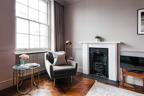 Appartement, 1 très grand lit | Intérieur