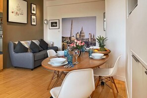 Leilighet – basic, flere senger | Eget kjøkken | Kjøleskap, mikrobølgeovn, ovn og kokeplater