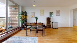 Apartamento | Sala de estar | TV