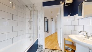 Apartment | Bathroom | Eco-friendly toiletries, hair dryer, soap, shampoo