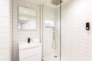 Apartment | Bathroom