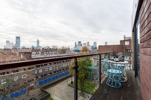 Exterior - Bright and Stylish Kennington Gem (London)