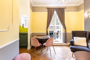 Appartement | Salle de séjour | Téléviseur