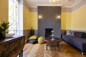 Leilighet | Oppholdsrom | TV