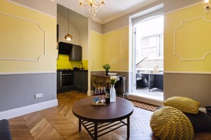 Exterior - Bright 1BR + Balcony by Hyde Park (London)