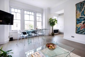 Apartment | Living room - Modern and Bright Highgate Gem (London)