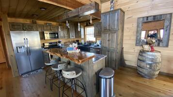 冰箱、微波炉、烤箱、炉灶