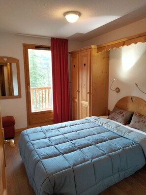 2 Schlafzimmer, Bügeleisen/Bügelbrett, Reisekinderbett, kostenloses WLAN