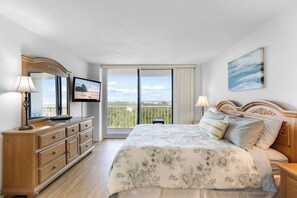 Unclassified image, 4 of 25, button - South Seas Retreat Beachfront 2BD/2BA- Gulf Views (Marco Island)