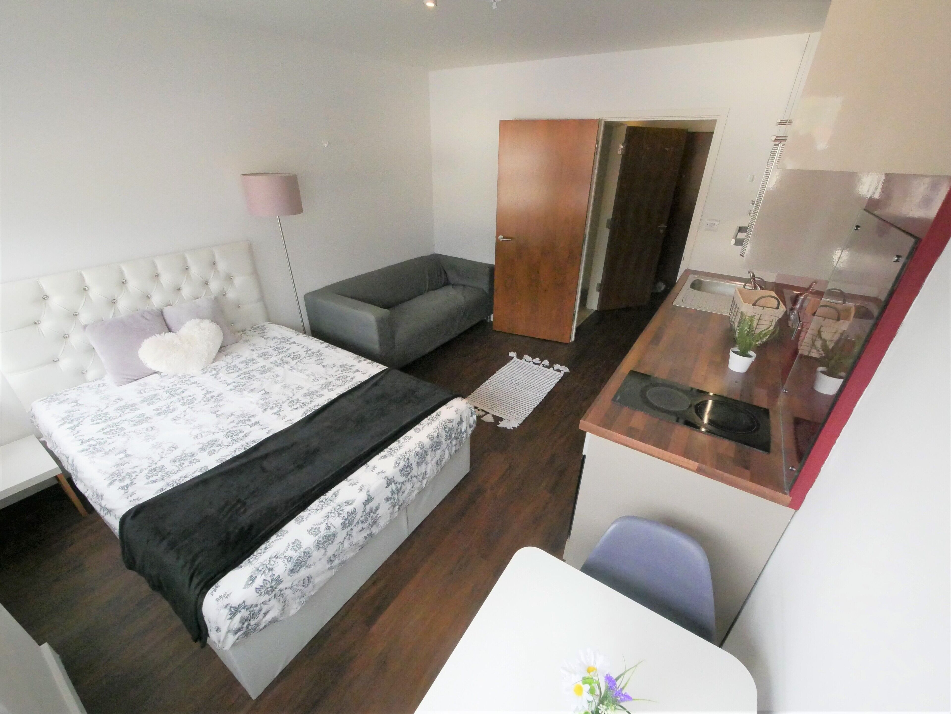 Wifi gratis y ropa de cama 