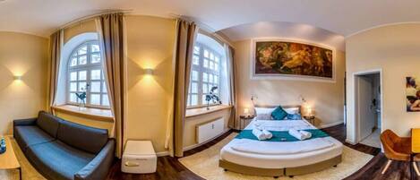 Una scrivania, Wi-Fi, lenzuola