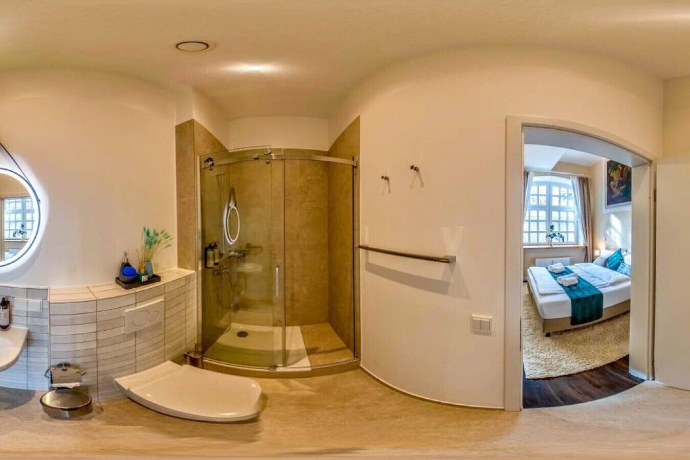 Sèche-cheveux, savon, shampoing