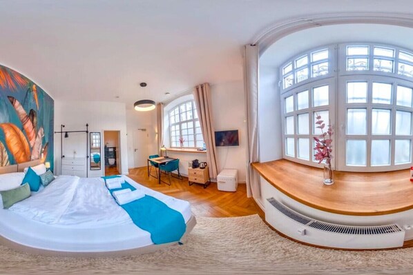 1 Schlafzimmer, Schreibtisch, Reisekinderbett, WLAN