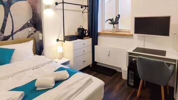 1 dormitorio, escritorio, wifi y ropa de cama