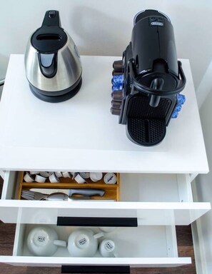 Kaffee und/oder Kaffeemaschine