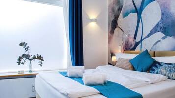 Desk, WiFi, bed sheets