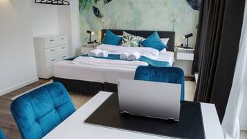 1 bedroom, desk, WiFi, bed sheets