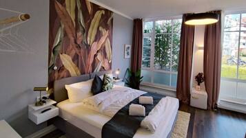 1 slaapkamer, een bureau, reisbedje, wifi