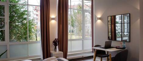 1 Schlafzimmer, Schreibtisch, Reisekinderbett, WLAN