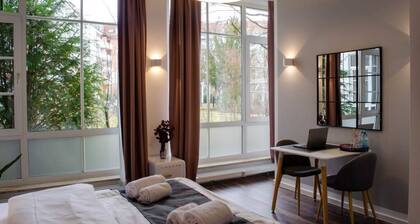 Homely Stay Studio7 - Bright, facing the courtyard