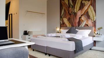 1 Schlafzimmer, Schreibtisch, Reisekinderbett, WLAN