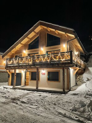 Exterior - Chalet Haut de Gamme 4* for 12pers with Jaccuzzi, Sauna+Gym (Les Orres)