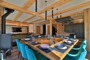 Dining - Chalet Haut de Gamme 4* for 12pers with Jaccuzzi, Sauna+Gym (Les Orres)