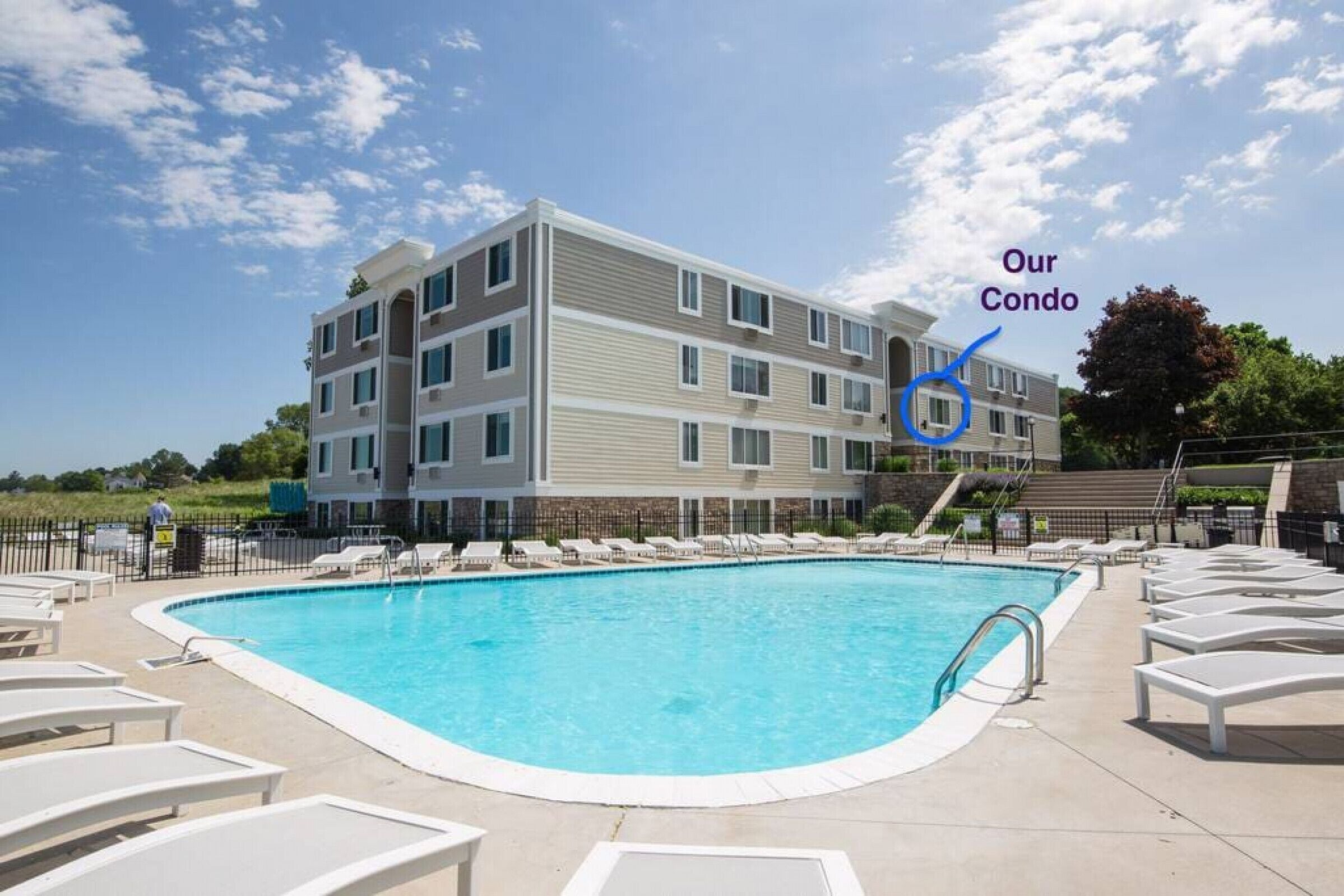 Een verwarmd zwembad