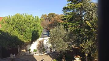 Enceinte de lâhĂ©bergement