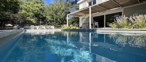 Piscine extérieure, piscine chauffée