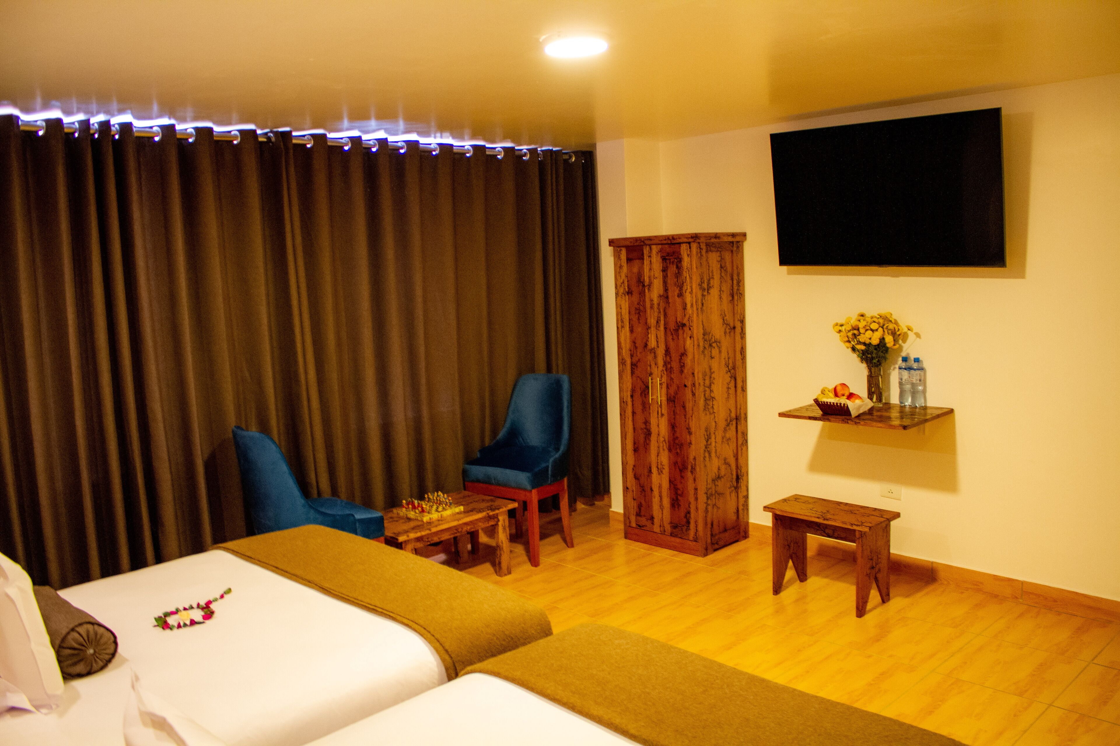 superior twin room | 1 bedroom, pillow-top beds, in-room safe, iron/ironing board