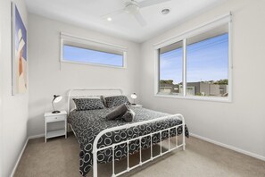 3 bedrooms, desk, iron/ironing board, travel cot