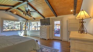 4 dormitorios, tabla de planchar con plancha, cuna de viaje