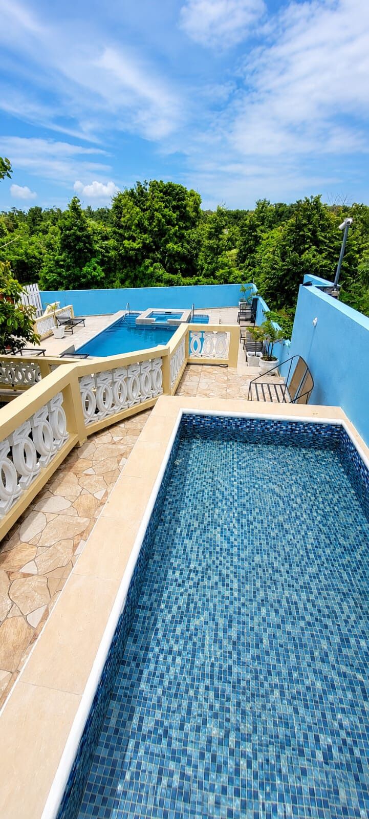 2 piscines a l'aire lliure 