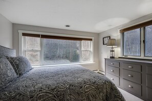2 bedrooms, iron/ironing board, WiFi, bed sheets - Killington Mountain Home! HotTub & 5 min to Skiing! by RedAwning (Killington)