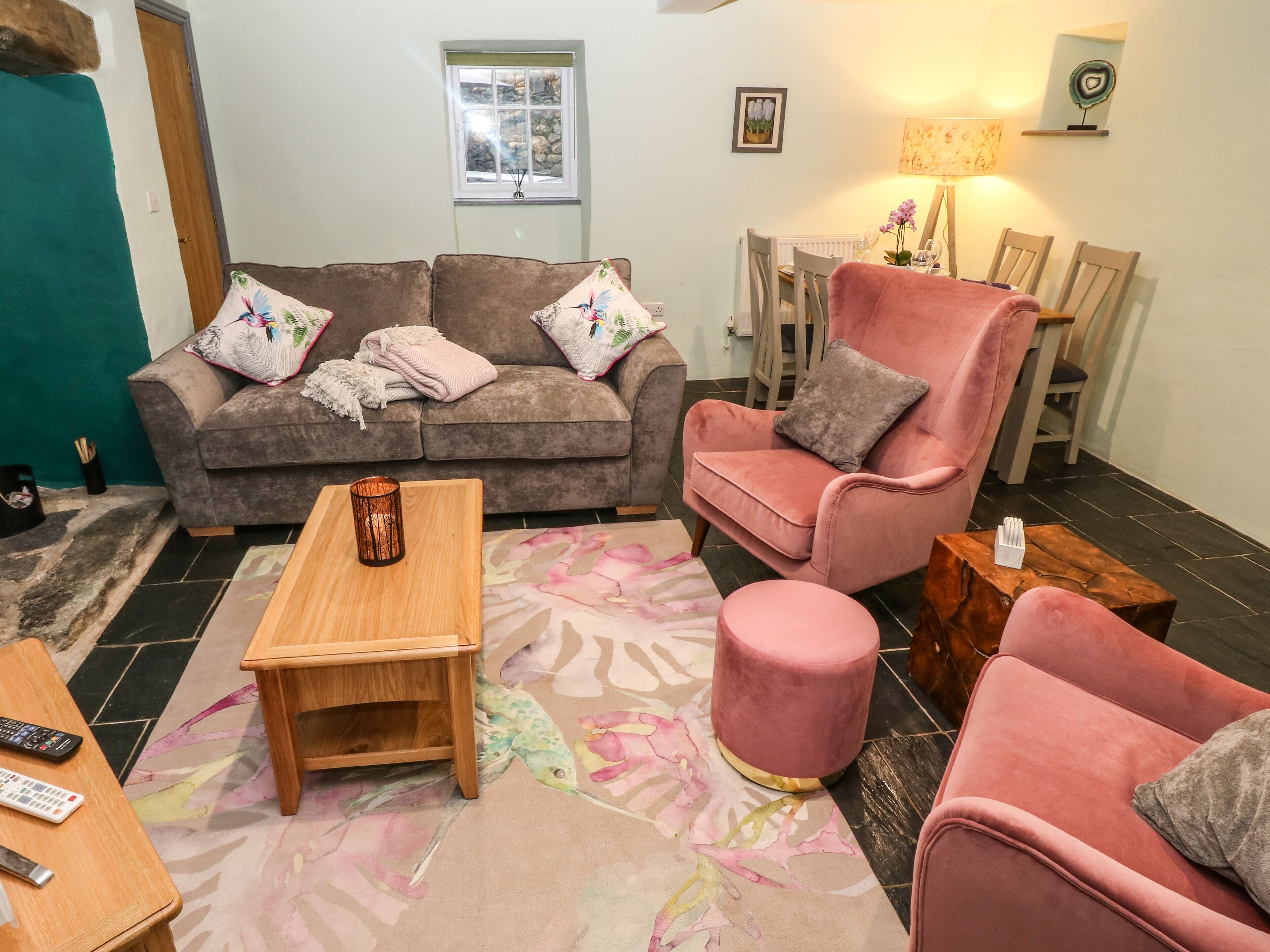 Cottage | Interior