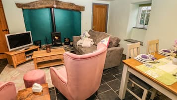 Cottage | Interior